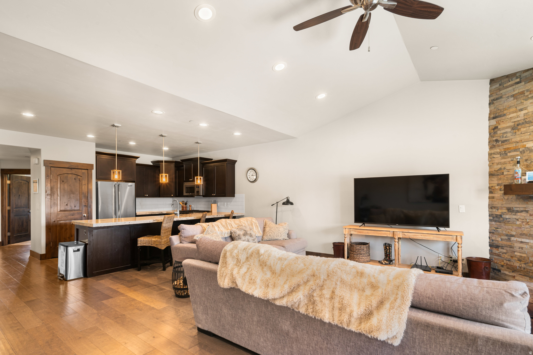 BLACK ROCK RIDGE - Residential
