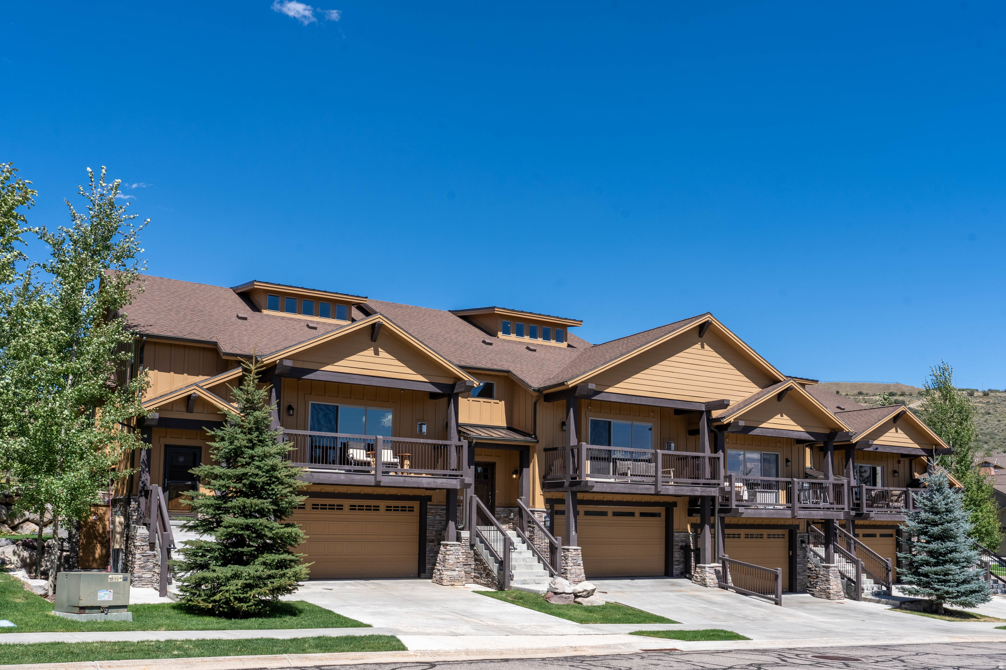 BLACK ROCK RIDGE - Residential