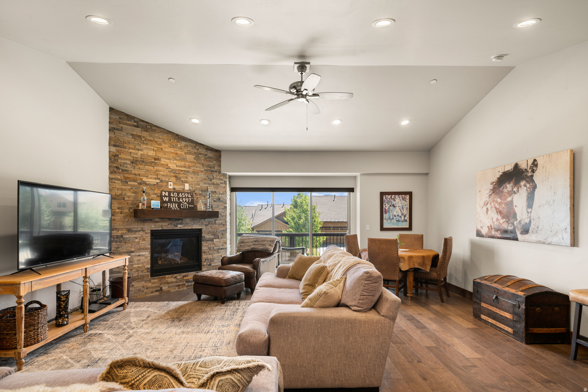 BLACK ROCK RIDGE - Residential