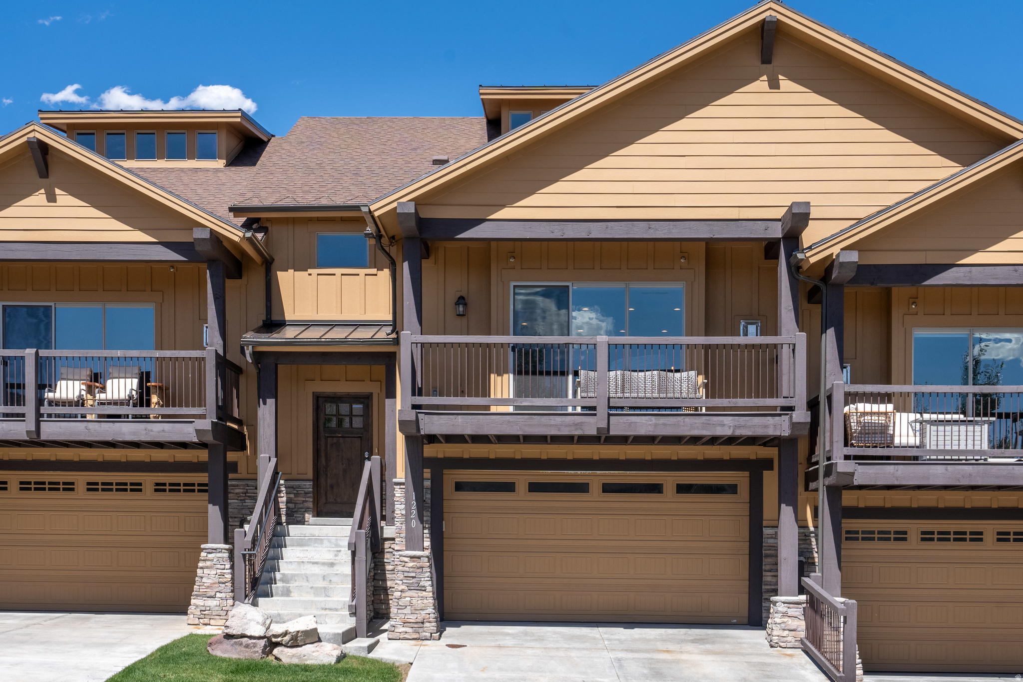 BLACK ROCK RIDGE - Residential