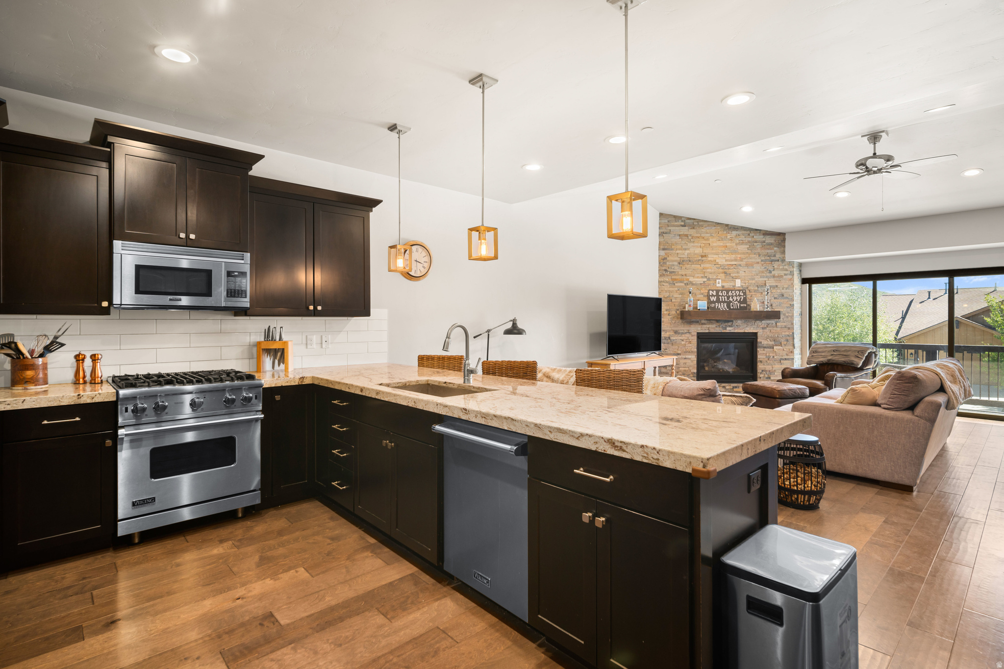 BLACK ROCK RIDGE - Residential