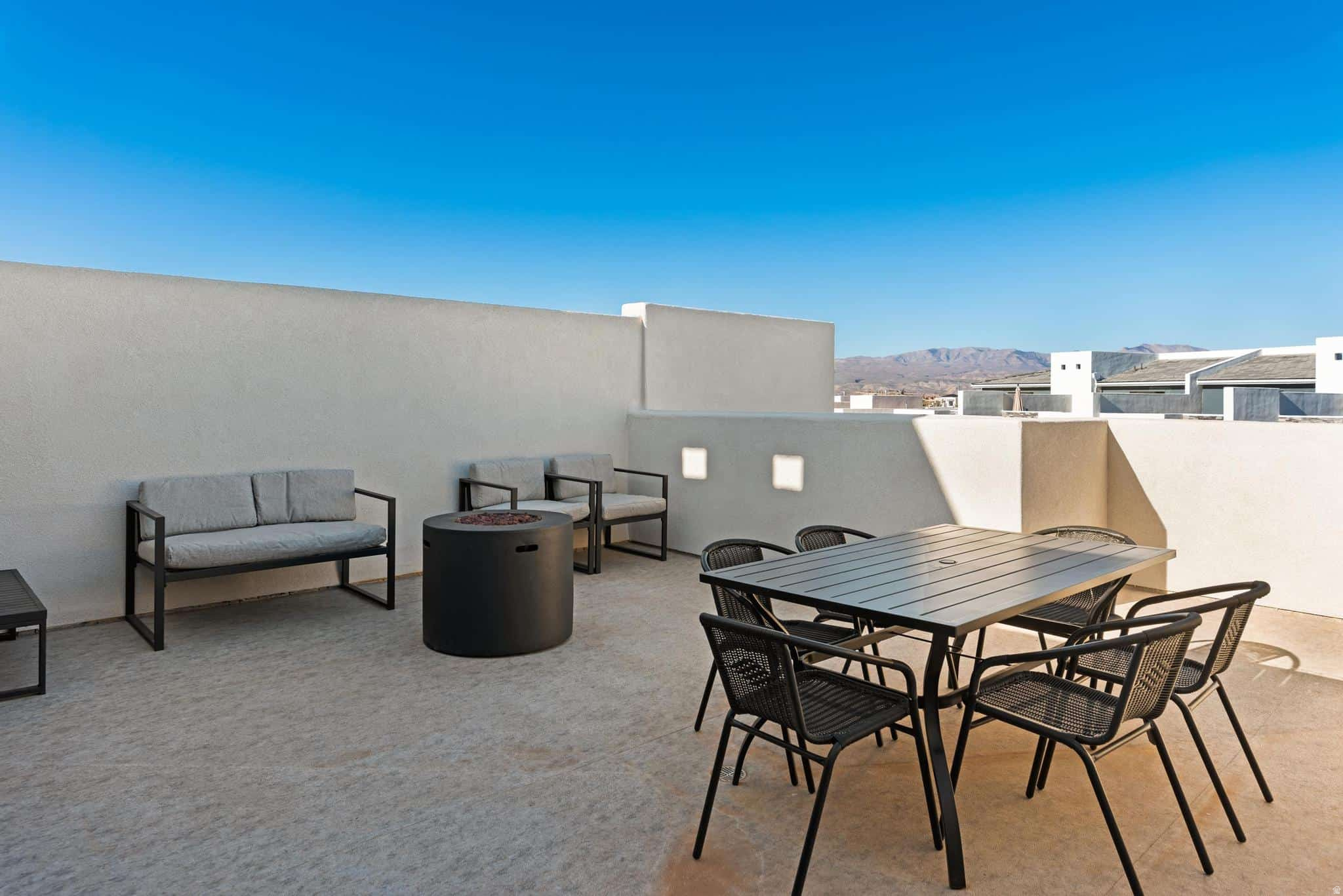 DESERT COLOR SKYLINE COMDOMINIUM PLAT - Residential