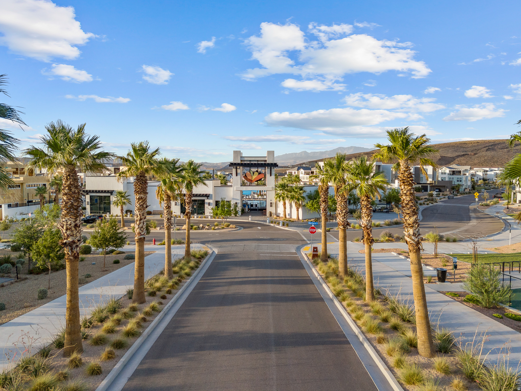 DESERT COLOR SKYLINE COMDOMINIUM PLAT - Residential