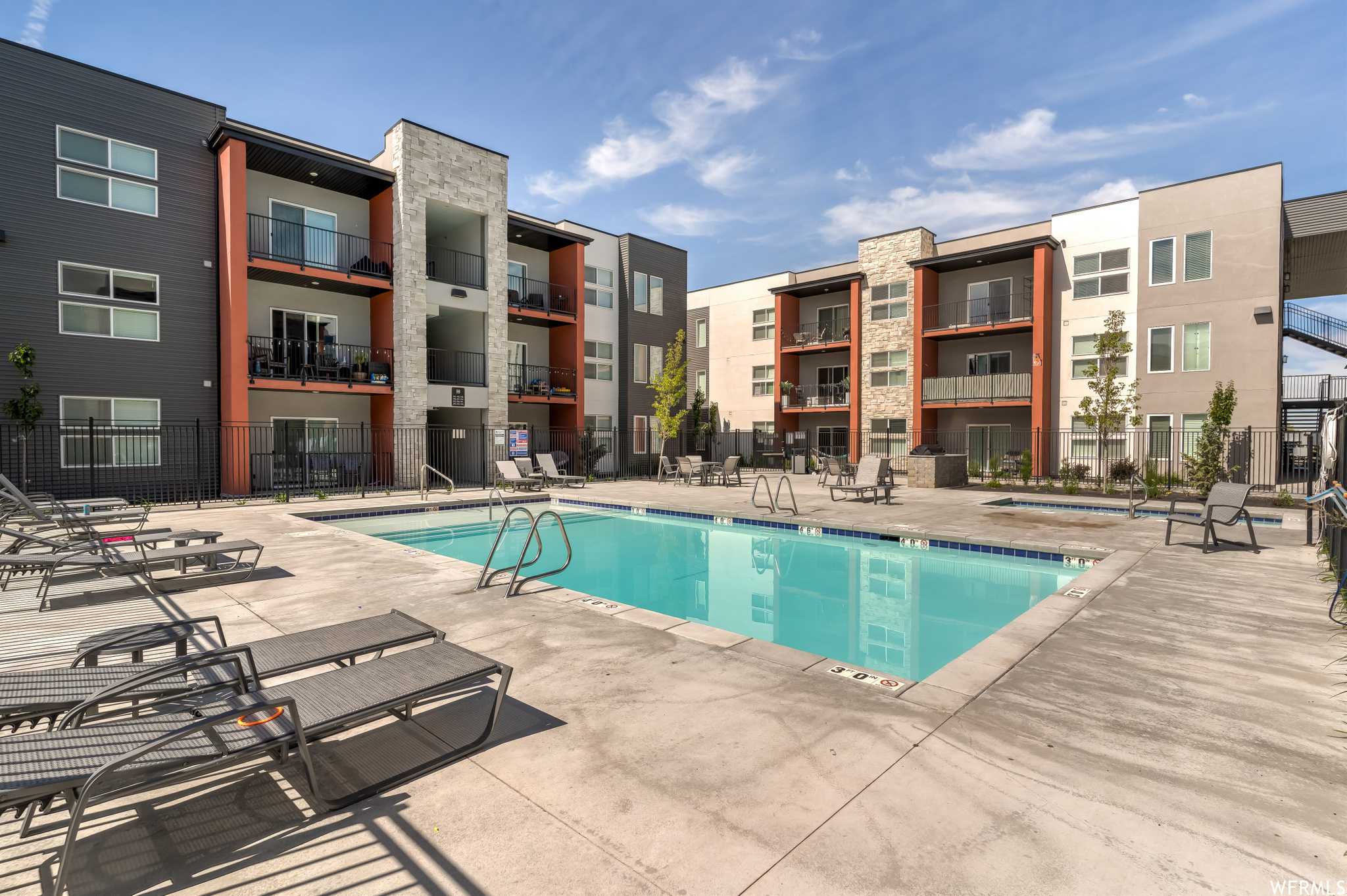 WEST SQUARE - Residential