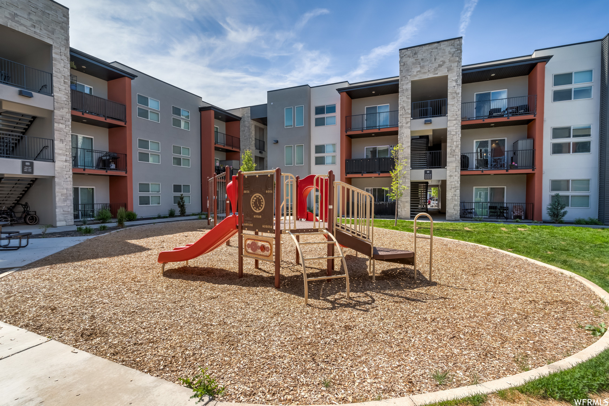 WEST SQUARE - Residential