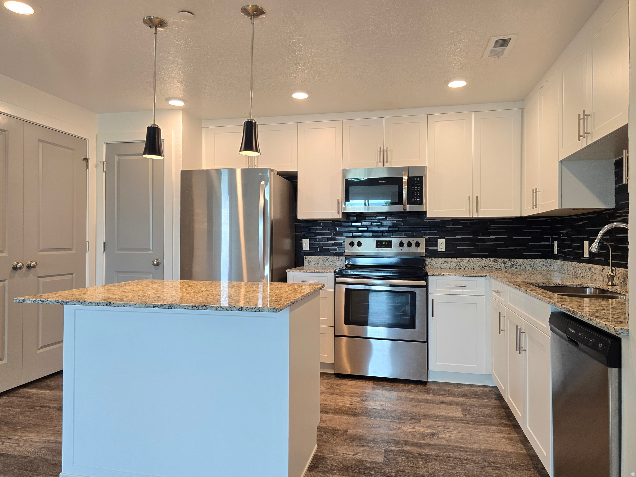WEST SQUARE - Residential