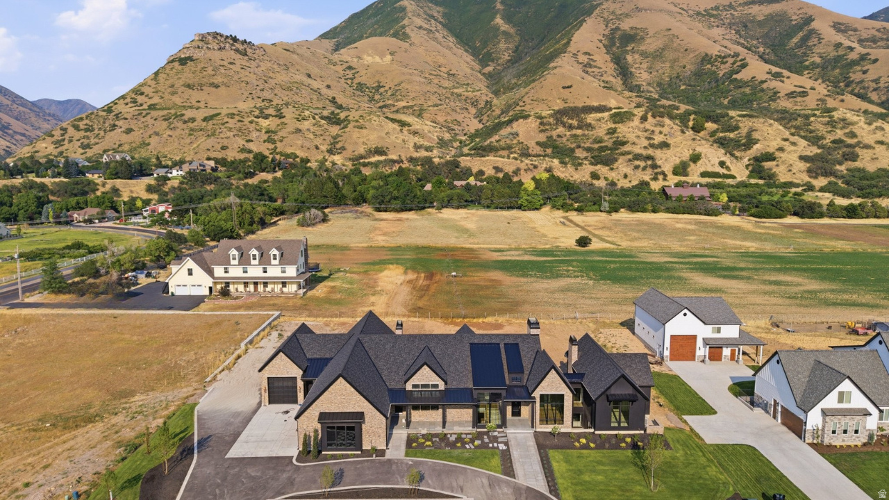 WREN MEADOWS - Residential