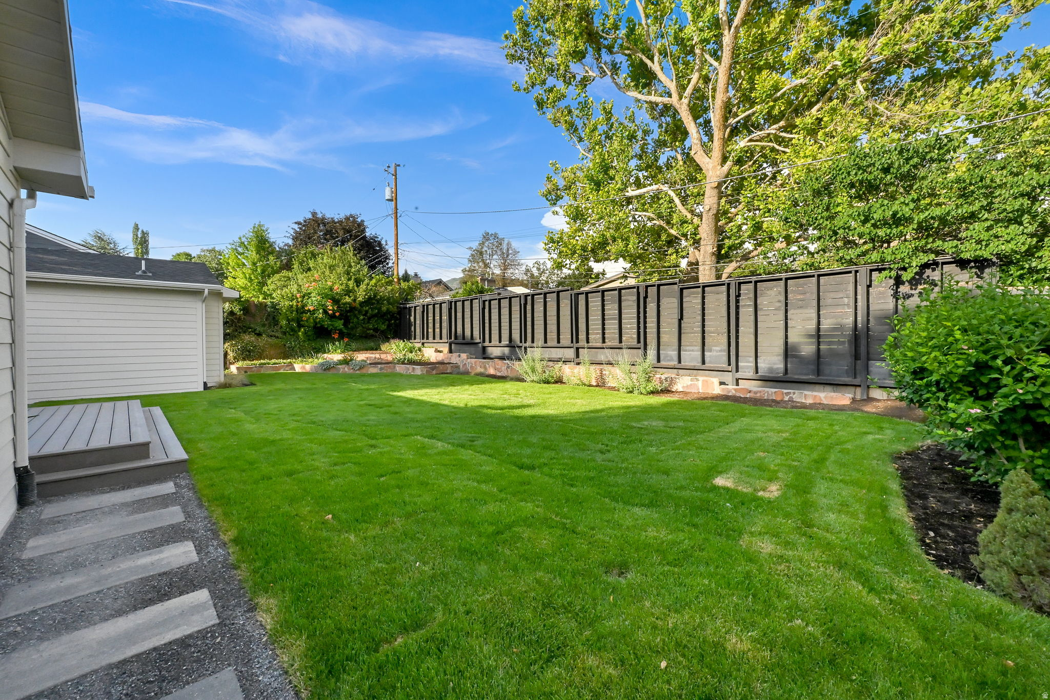 EL RAY PARK - Residential
