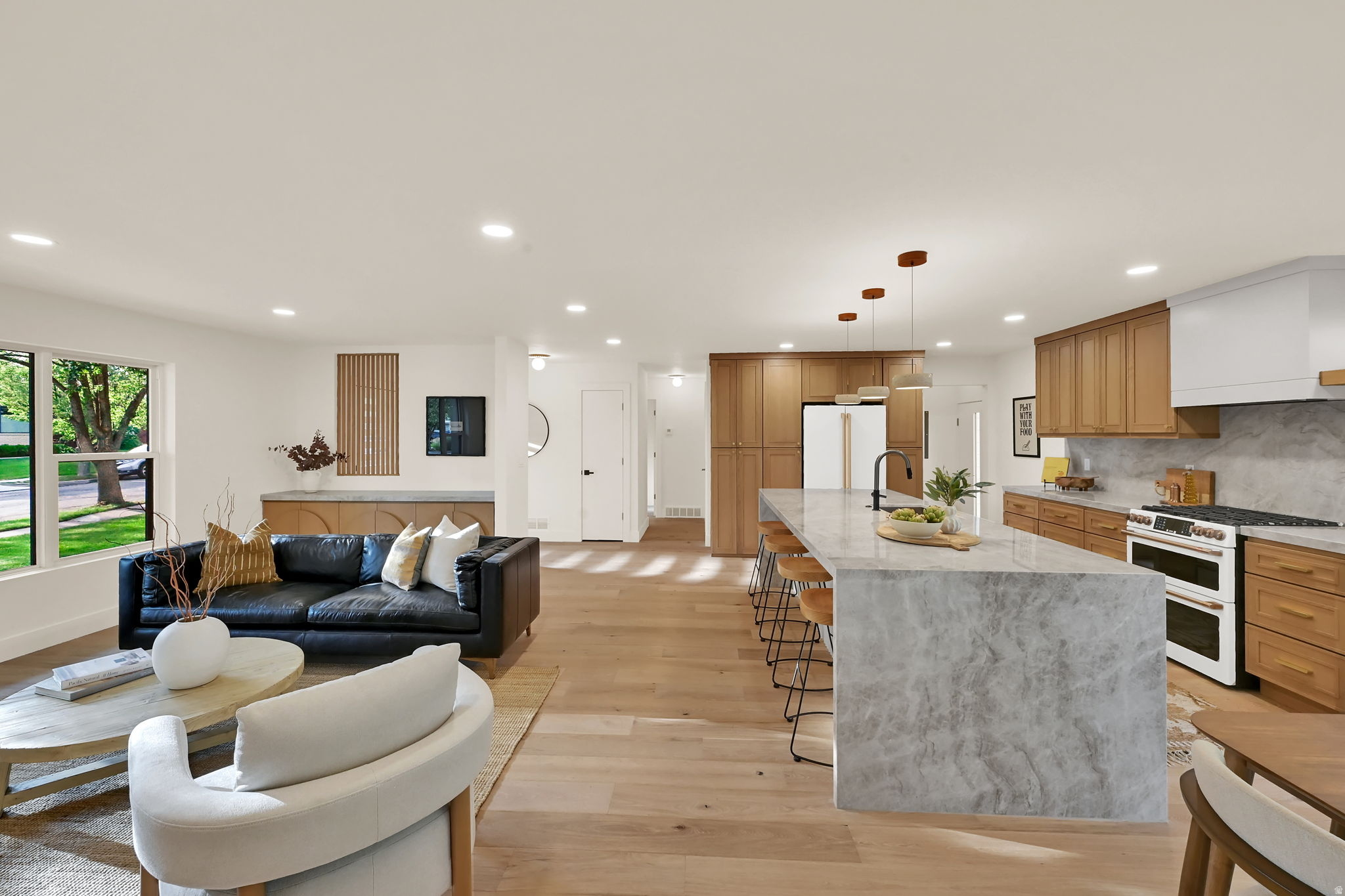 EL RAY PARK - Residential