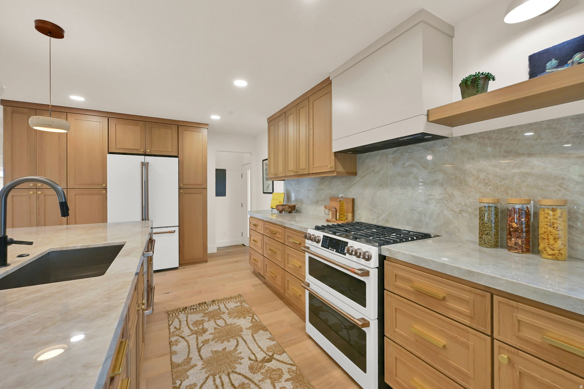 EL RAY PARK - Residential