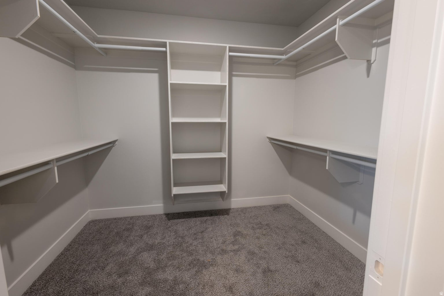 VALLEY GATE ESTATES - Residential