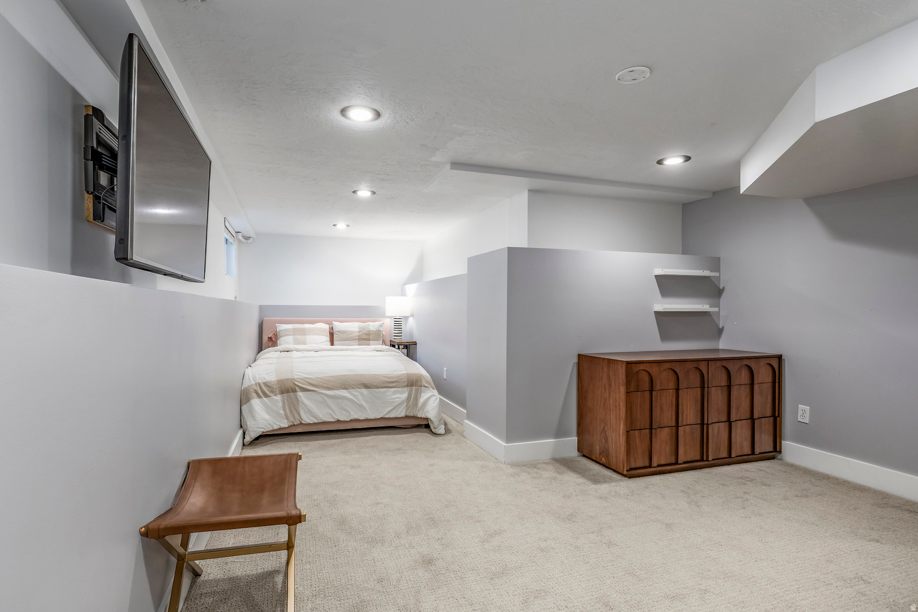 NORTH MILLCREEK HEIG - Residential
