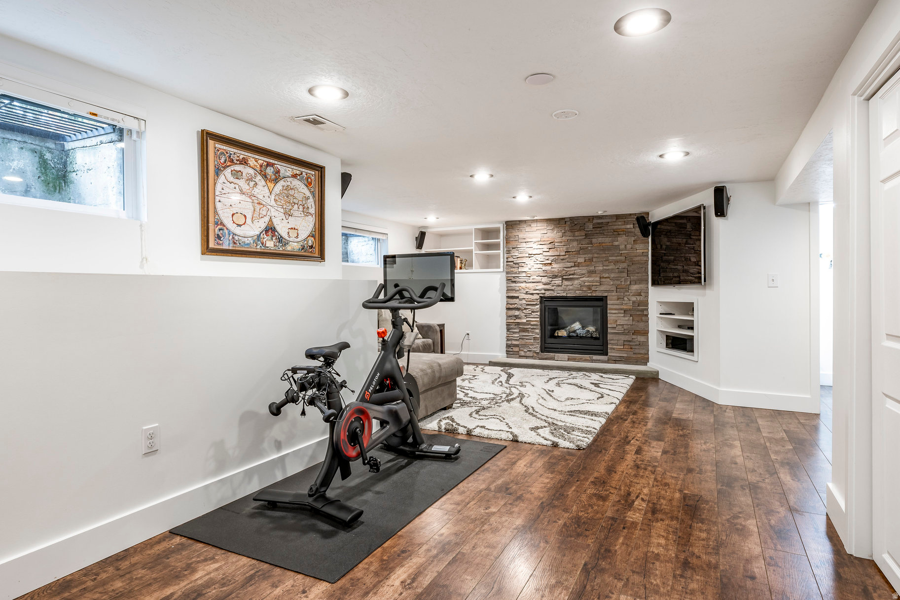 NORTH MILLCREEK HEIG - Residential