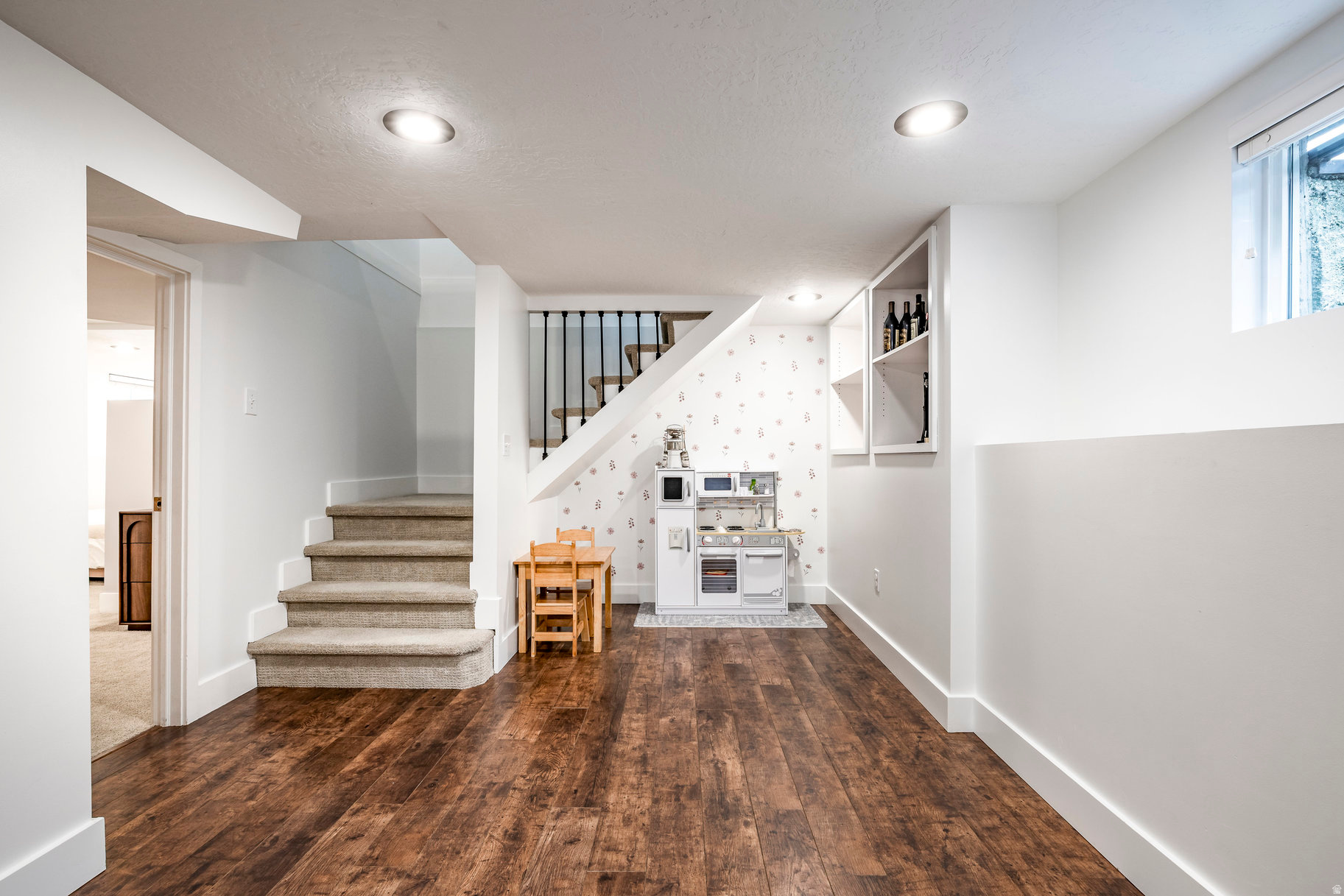 NORTH MILLCREEK HEIG - Residential