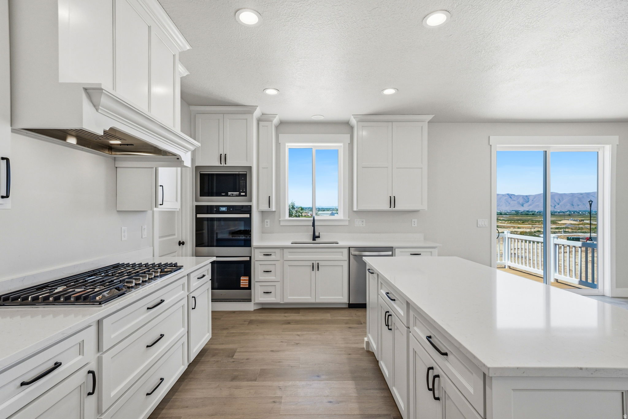DAVIS FARMS - Residential