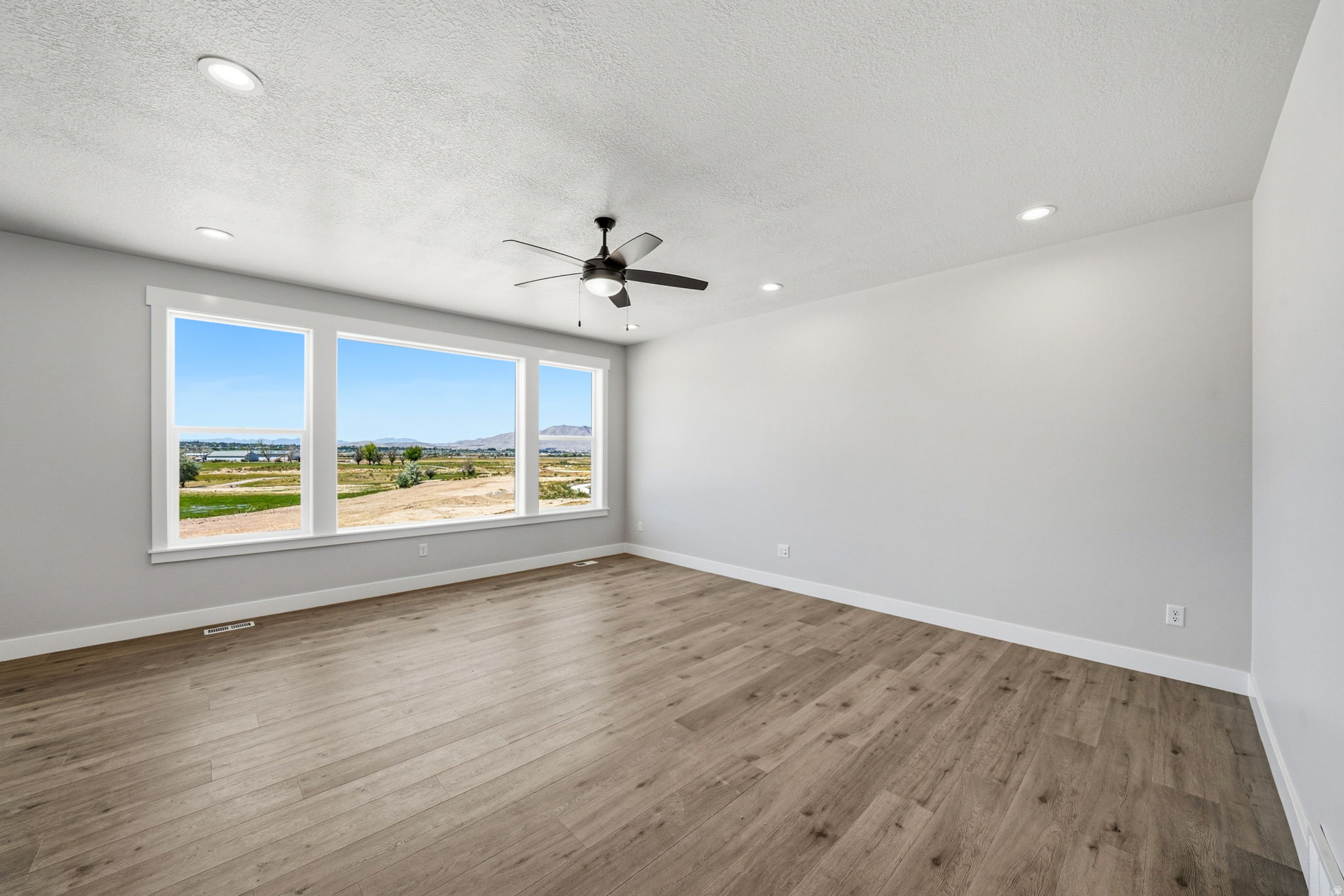DAVIS FARMS - Residential