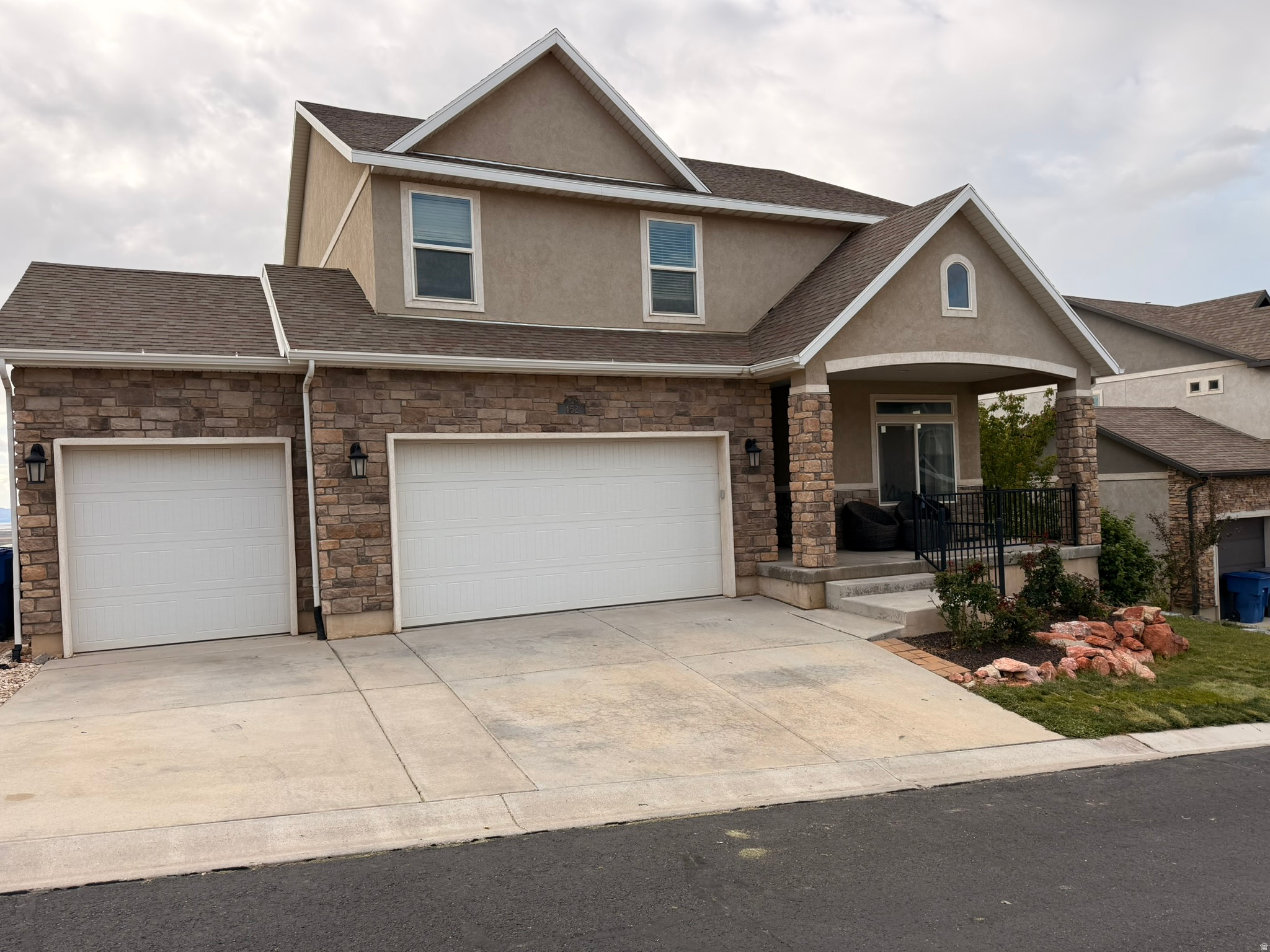 THE VIEWS AT EAGLEWOOD VILLAGE PUD - Residential