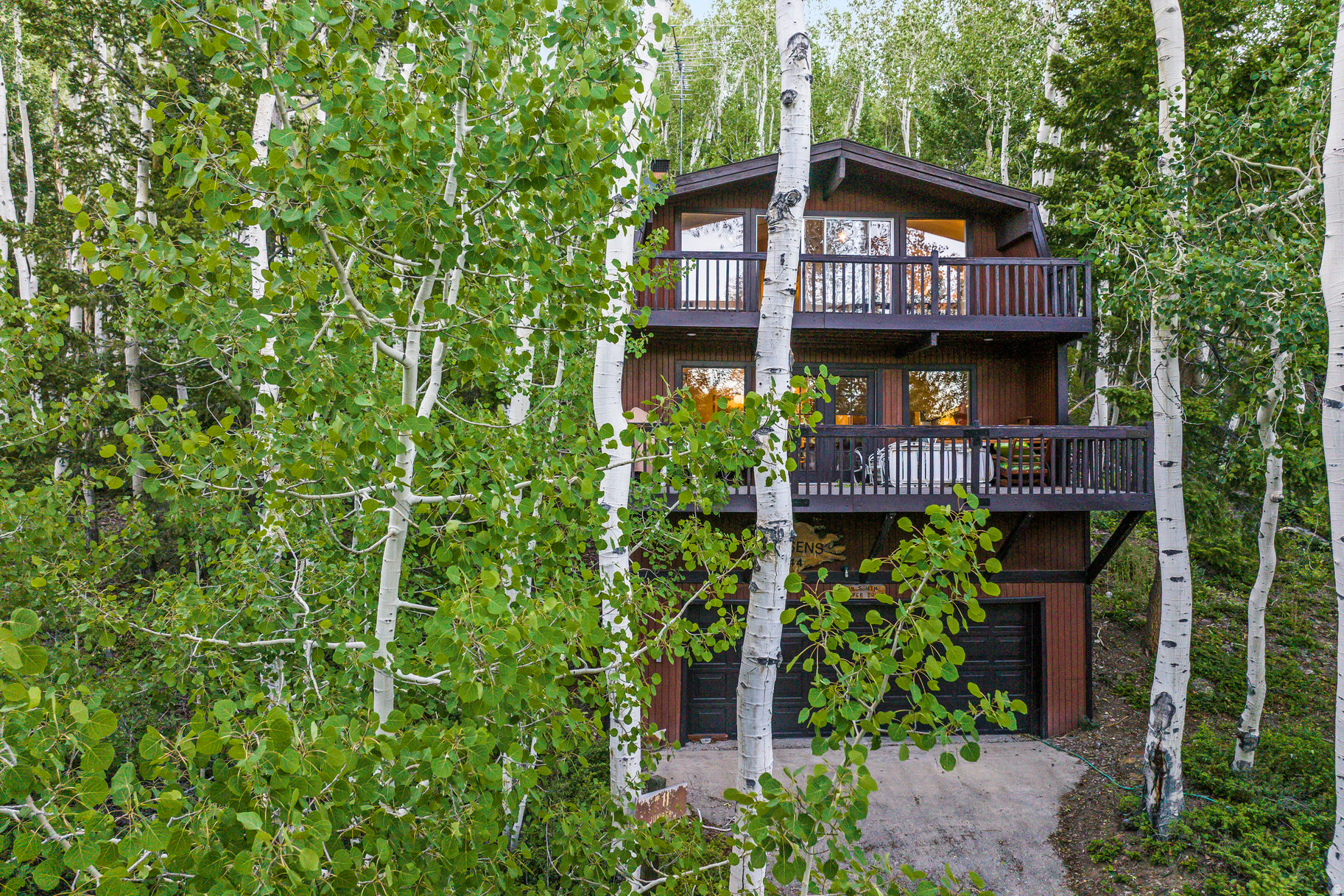 ASPEN HEART SUMMER HOMES - Residential