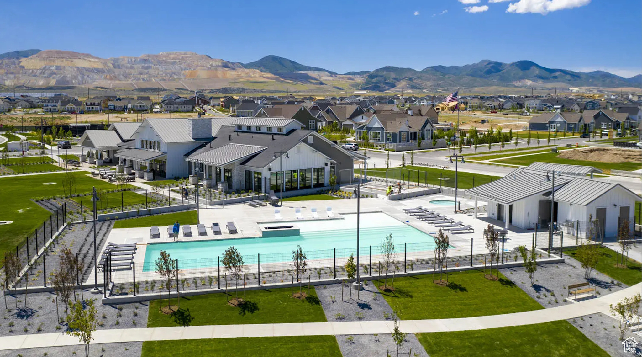 DAYBREAK SPRINGHOUSE - Residential
