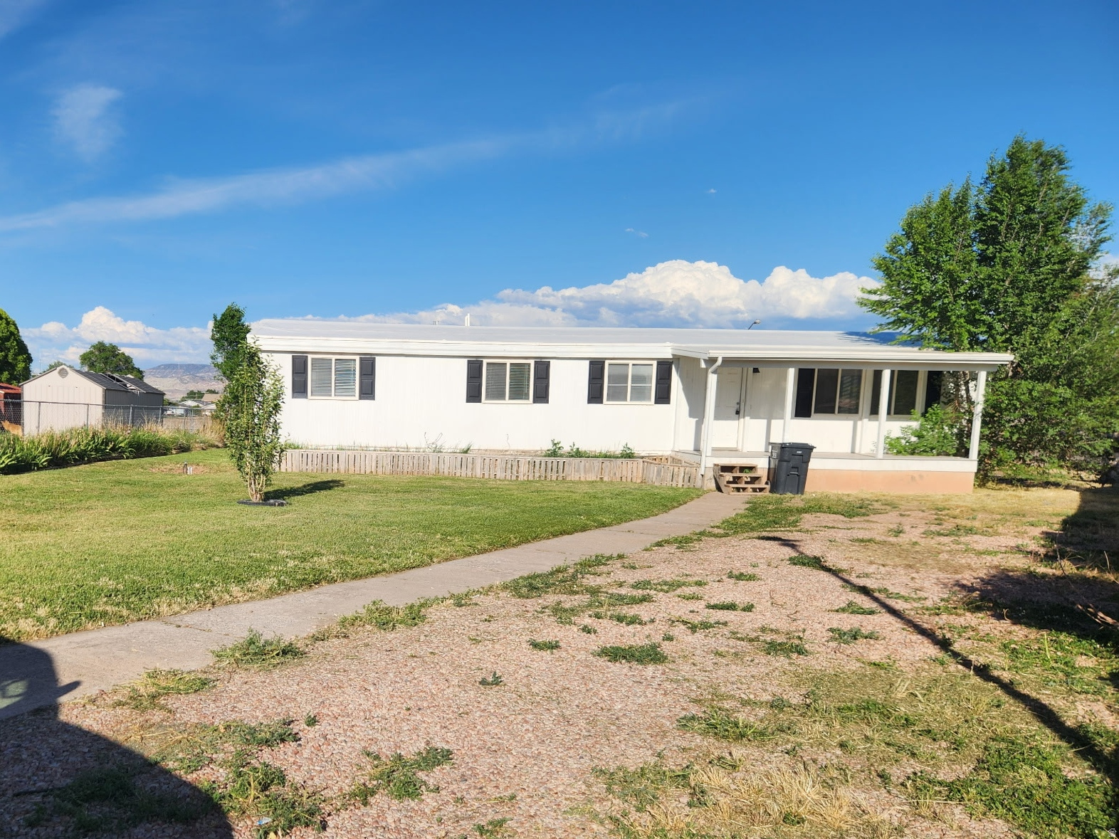 MOUNTAIN VIEW ESTATE - Residential