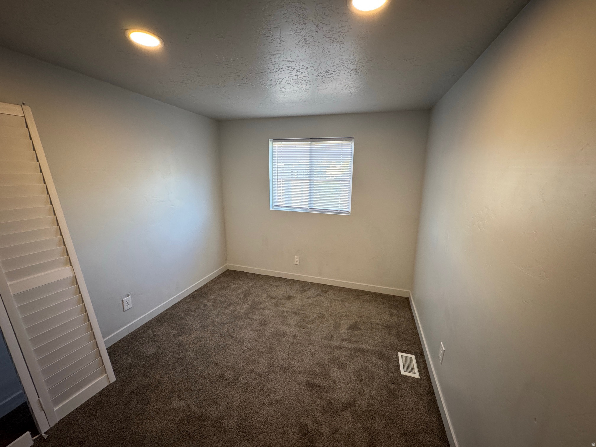 MOUNTAIN VIEW ESTATE - Residential