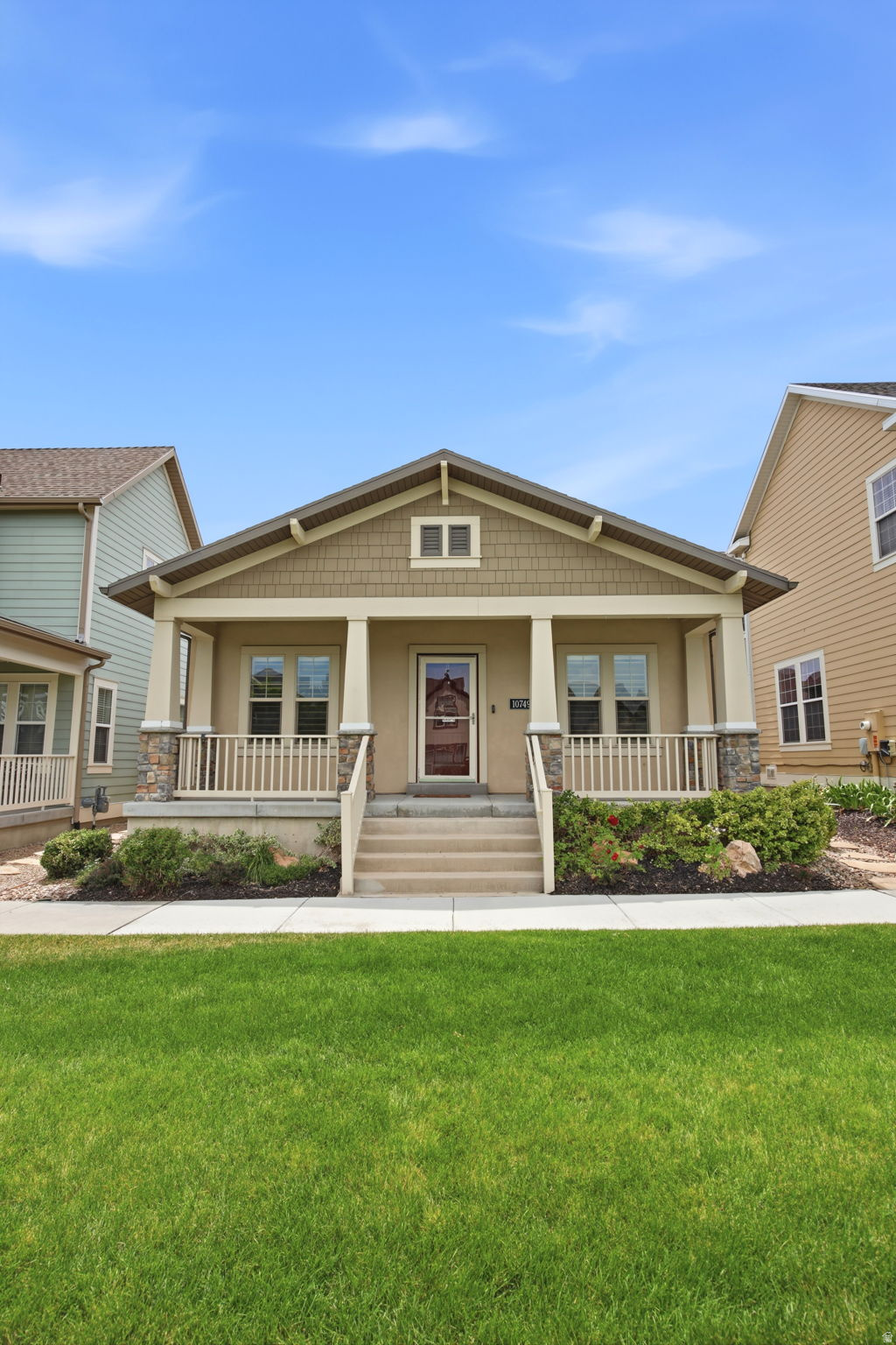 DAYBREAK - Residential