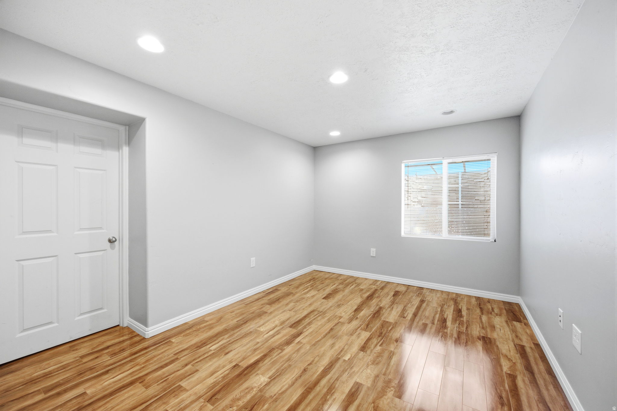 DAYBREAK - Residential