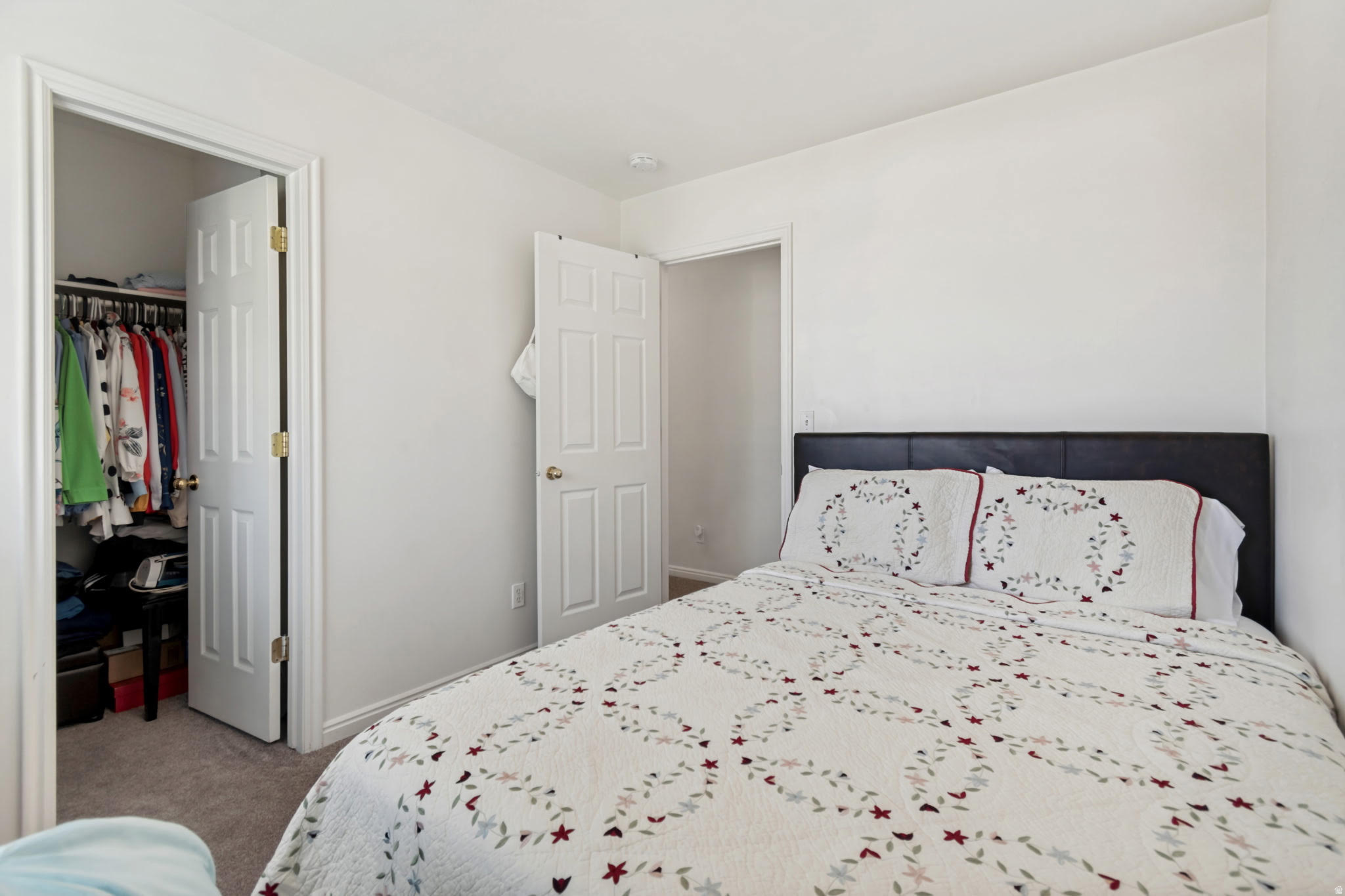 WOOD ESTATES - Residential
