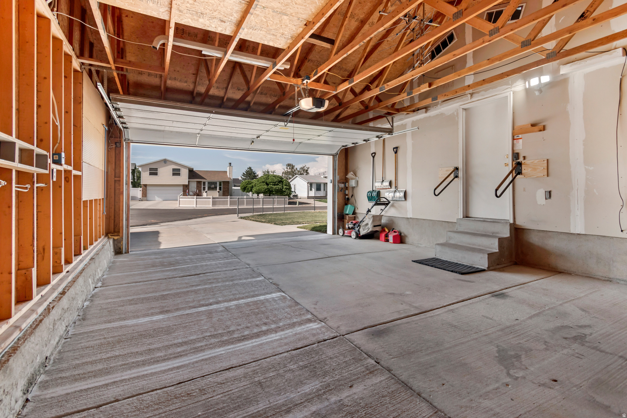 VALLE VIEW PARK PLAC - Residential