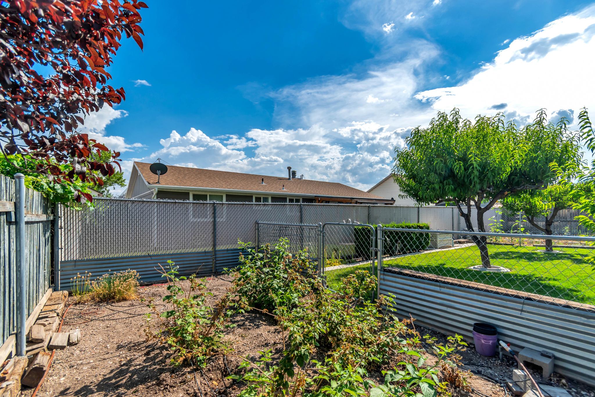 VALLE VIEW PARK PLAC - Residential