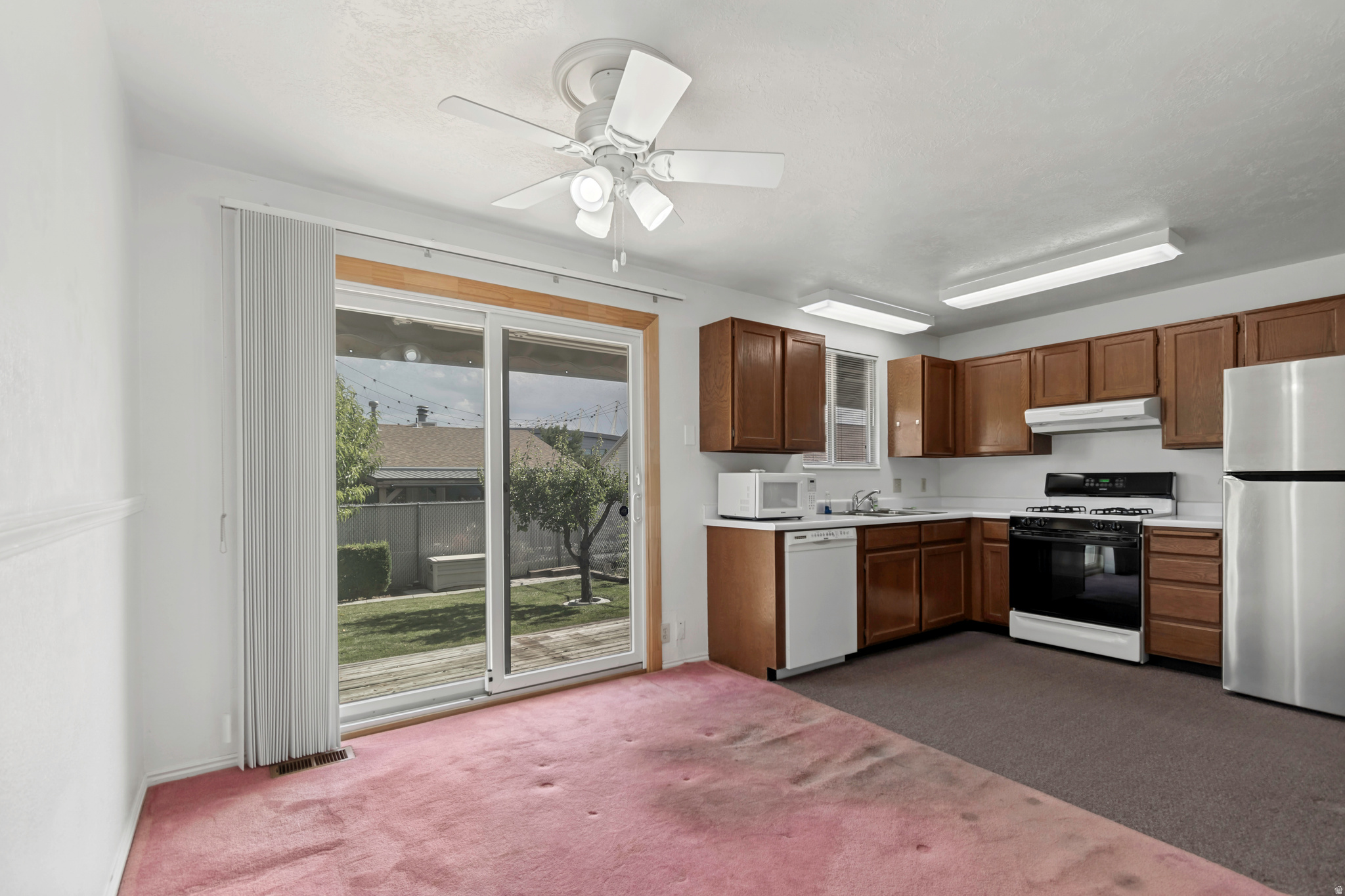 VALLE VIEW PARK PLAC - Residential