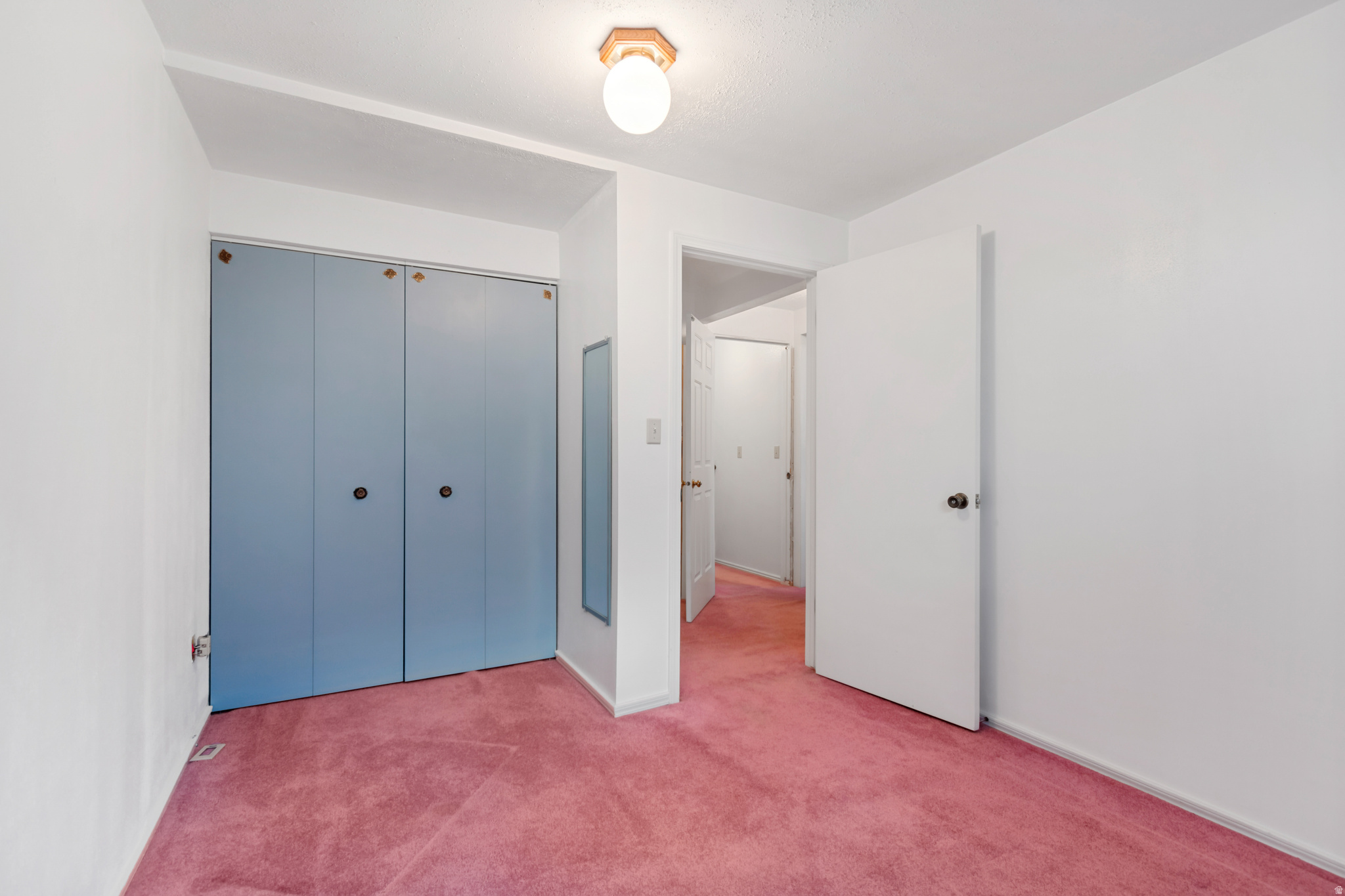VALLE VIEW PARK PLAC - Residential