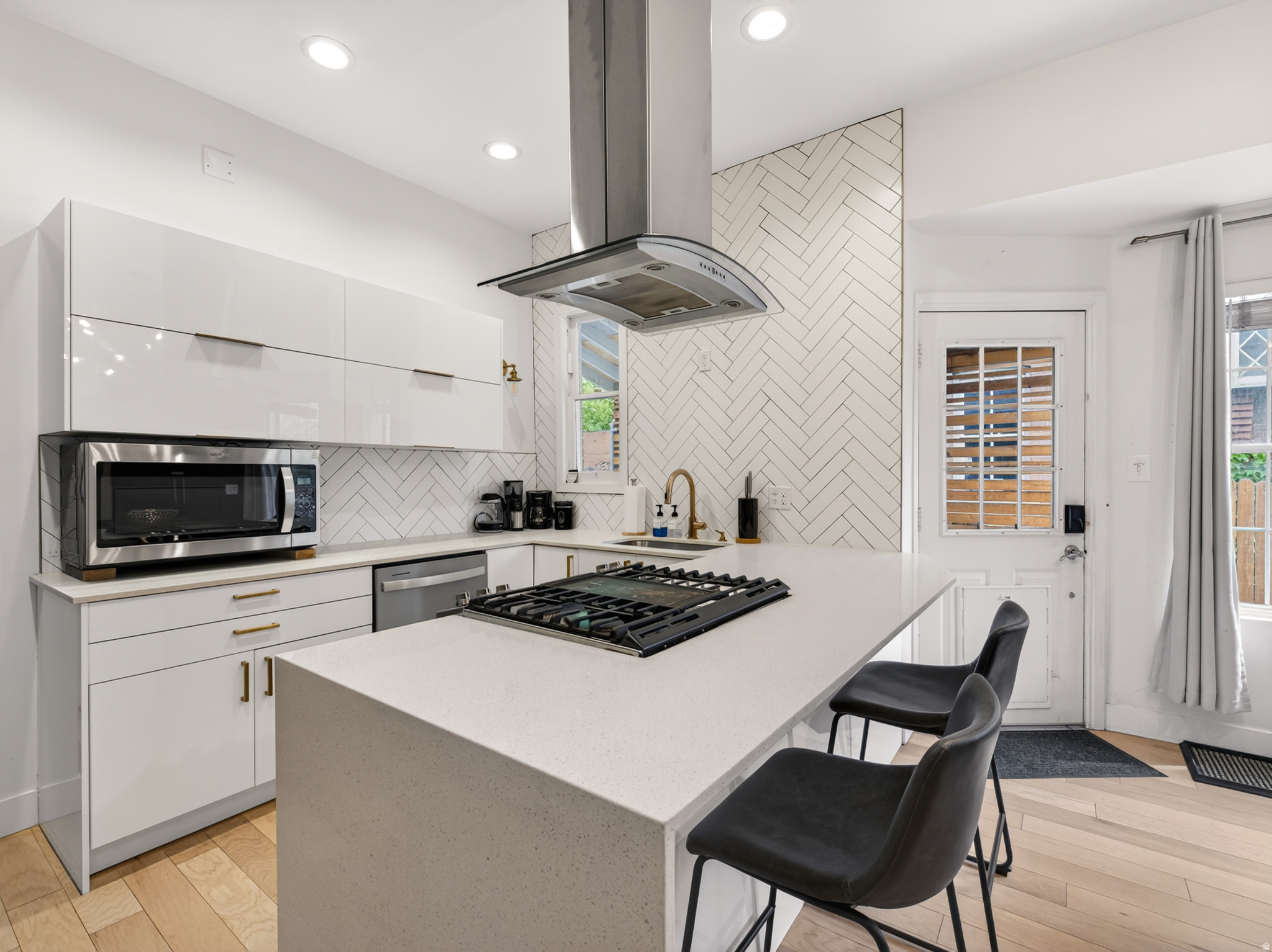 WOODMANSEE SUB - Residential