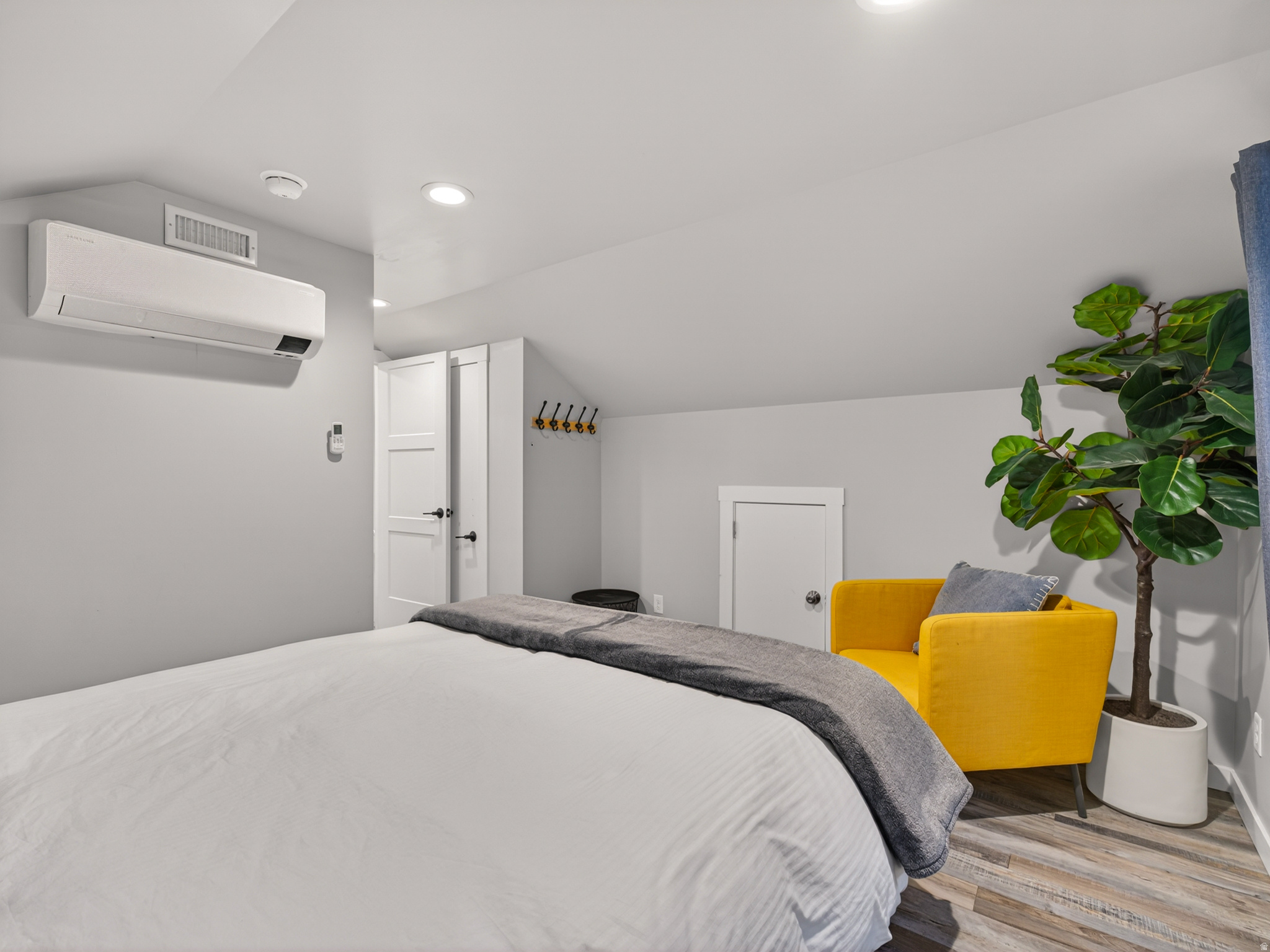 WOODMANSEE SUB - Residential