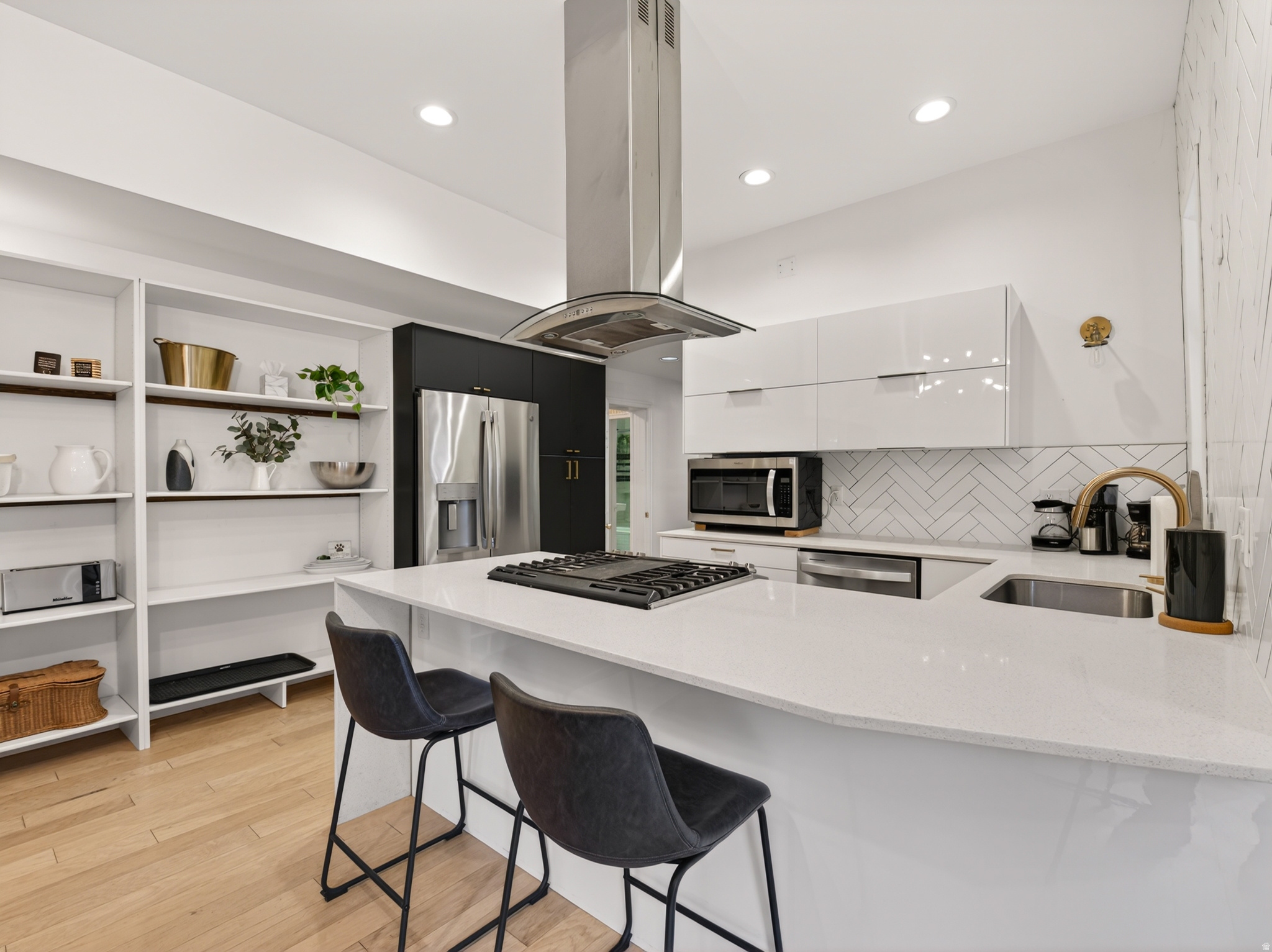 WOODMANSEE SUB - Residential