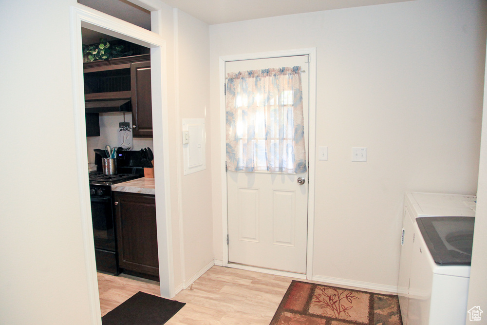 PALATIAL LIVING - Residential
