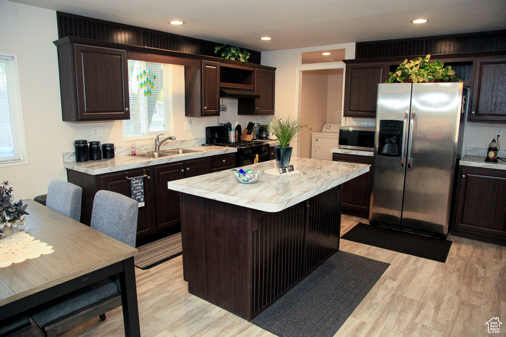 PALATIAL LIVING - Residential
