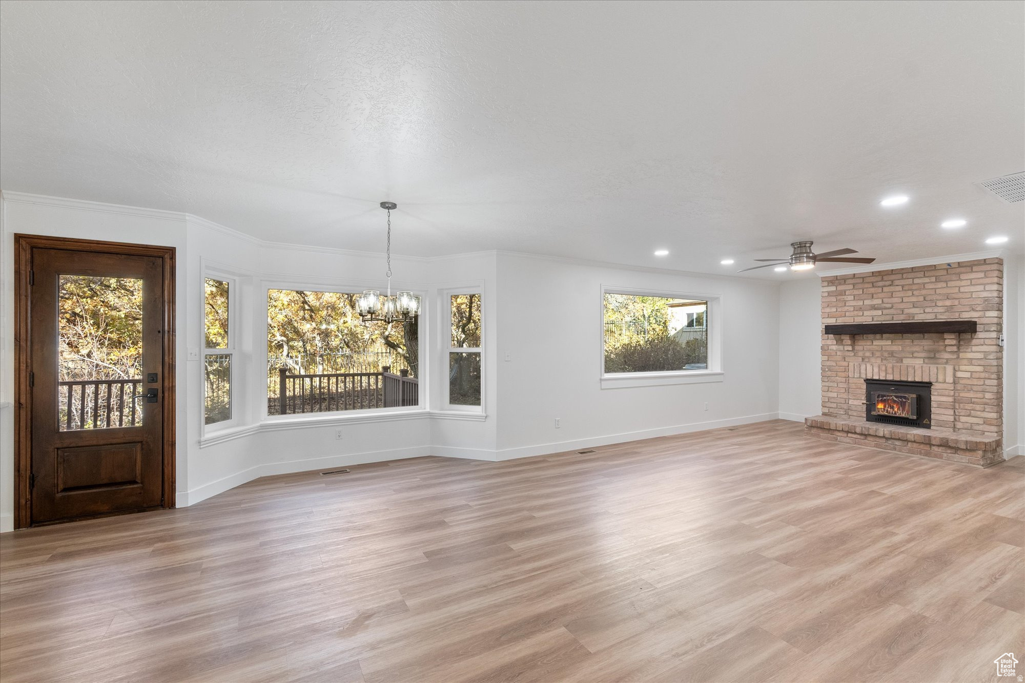 SPRING OAKS - Residential