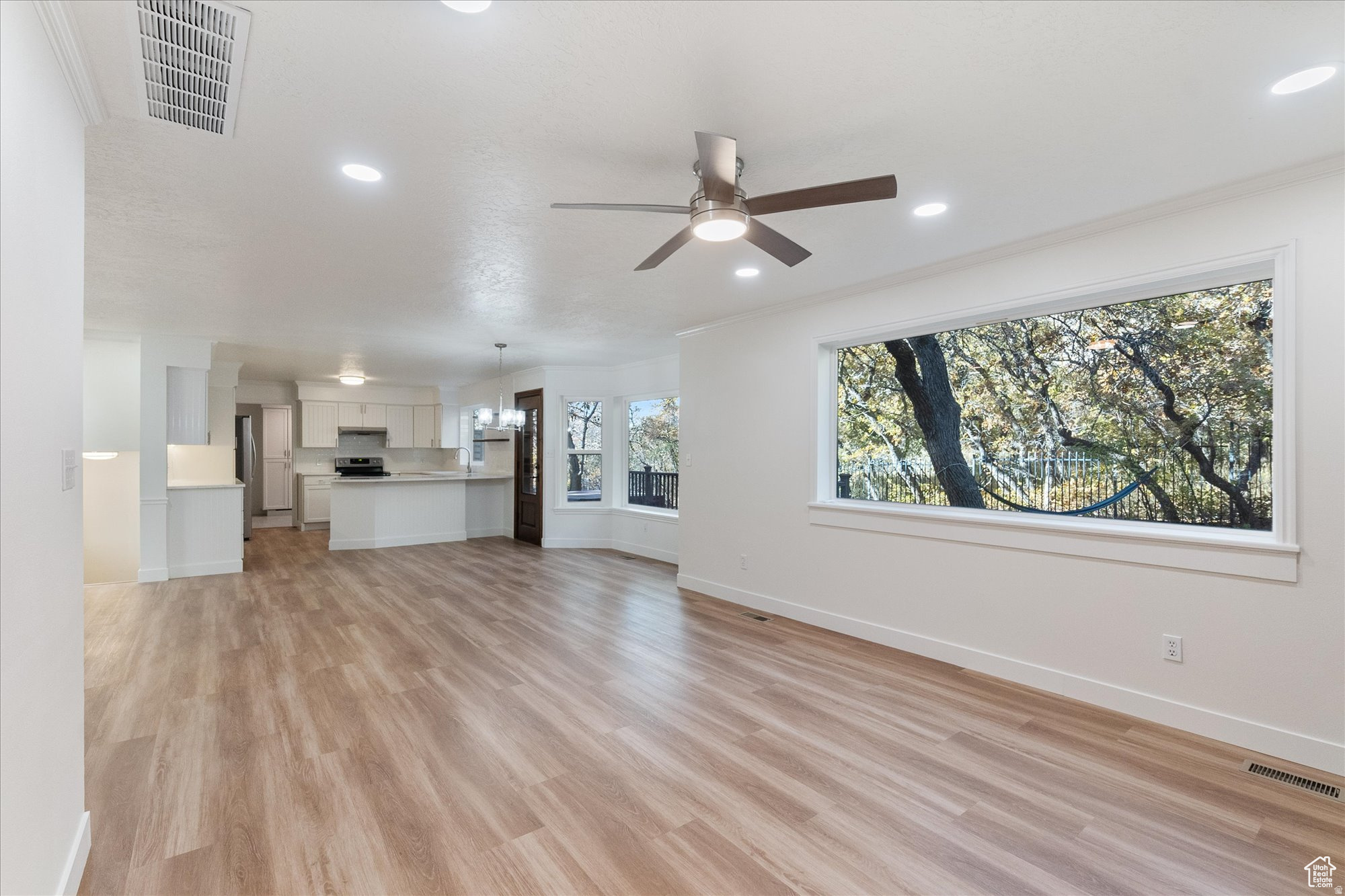 SPRING OAKS - Residential