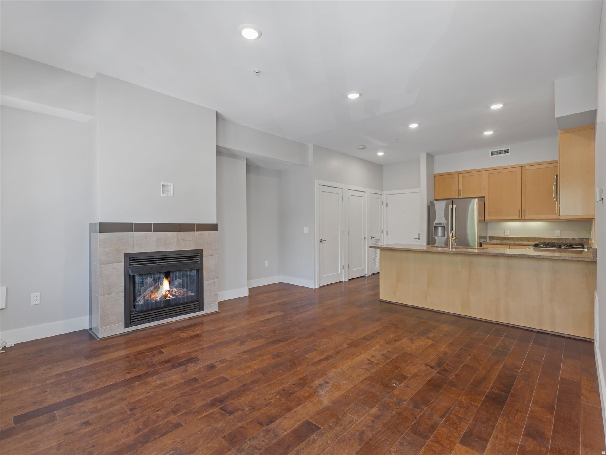 URBANA ON 11TH - Residential