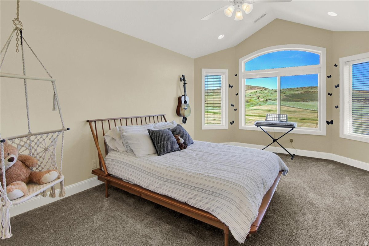 HARDSCRABBLE ESTATES - Residential