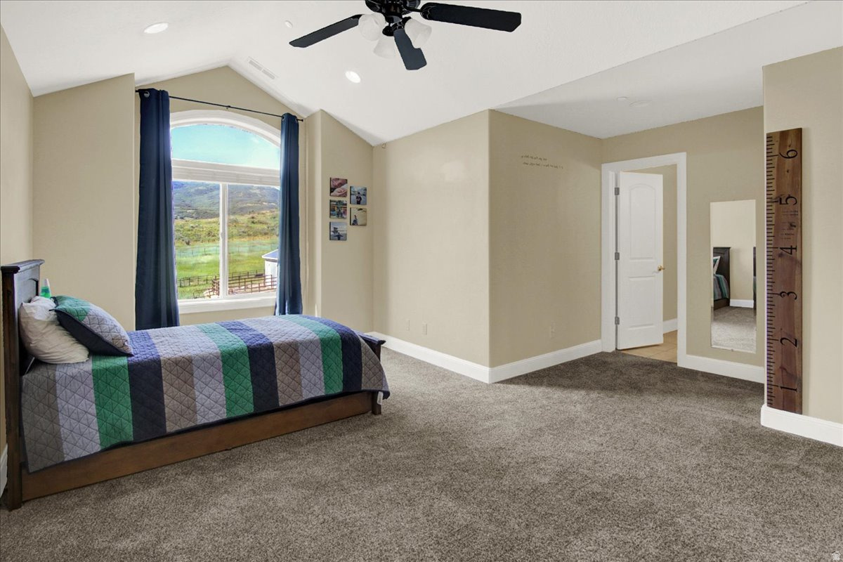 HARDSCRABBLE ESTATES - Residential