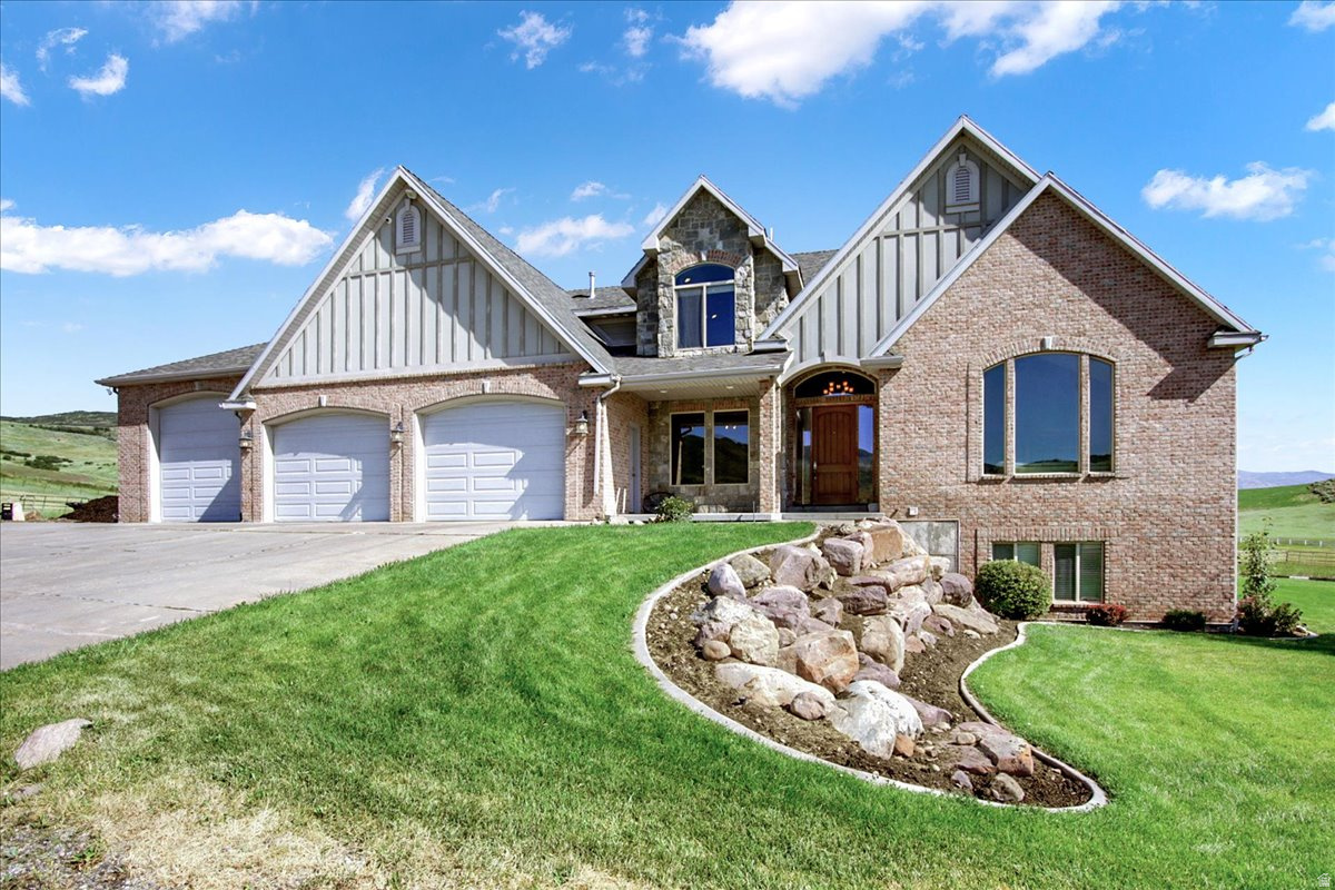 HARDSCRABBLE ESTATES - Residential