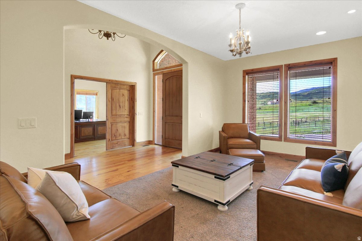HARDSCRABBLE ESTATES - Residential