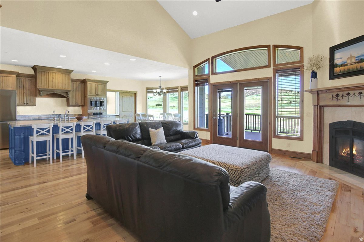 HARDSCRABBLE ESTATES - Residential