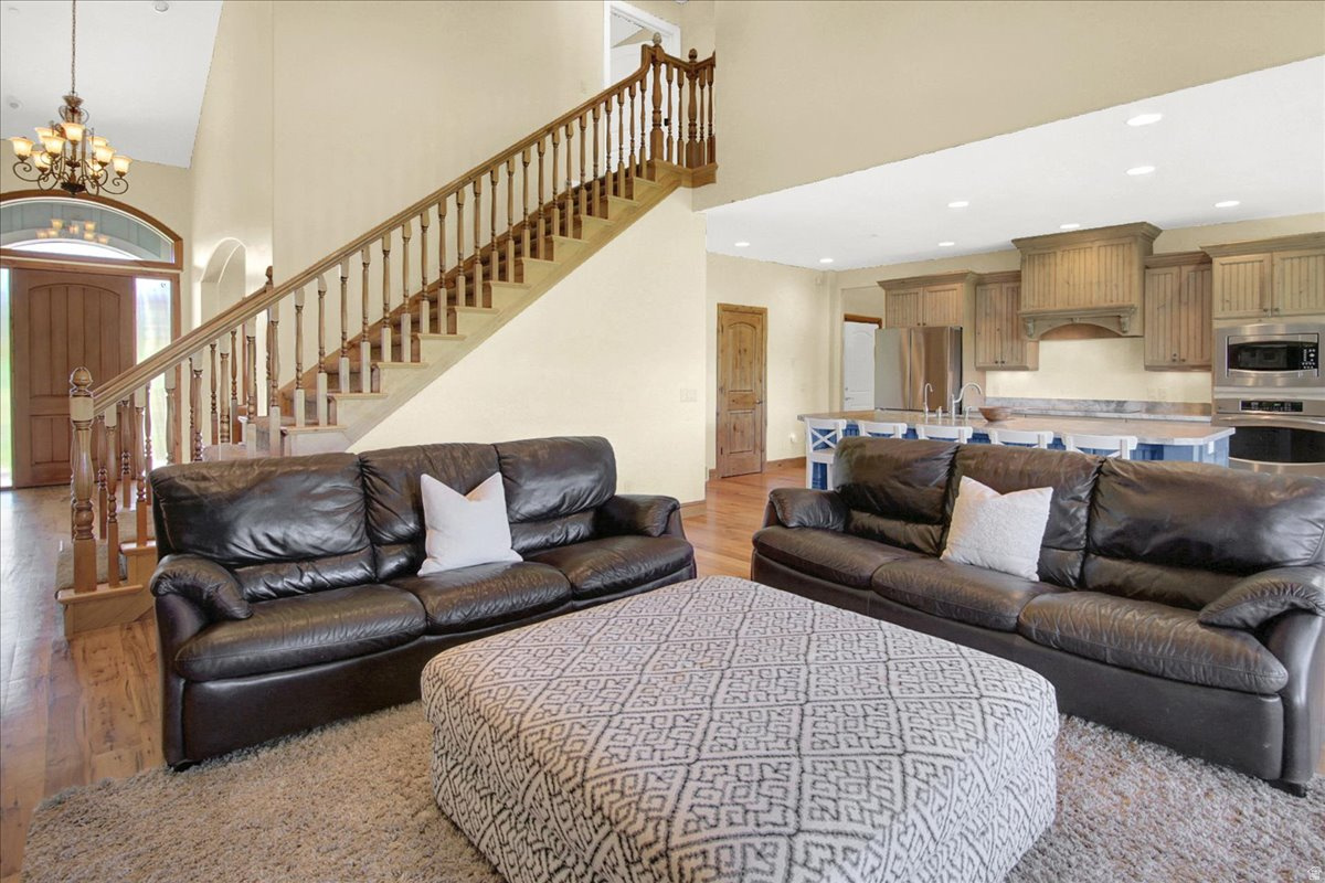 HARDSCRABBLE ESTATES - Residential