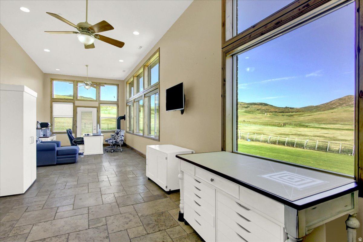 HARDSCRABBLE ESTATES - Residential