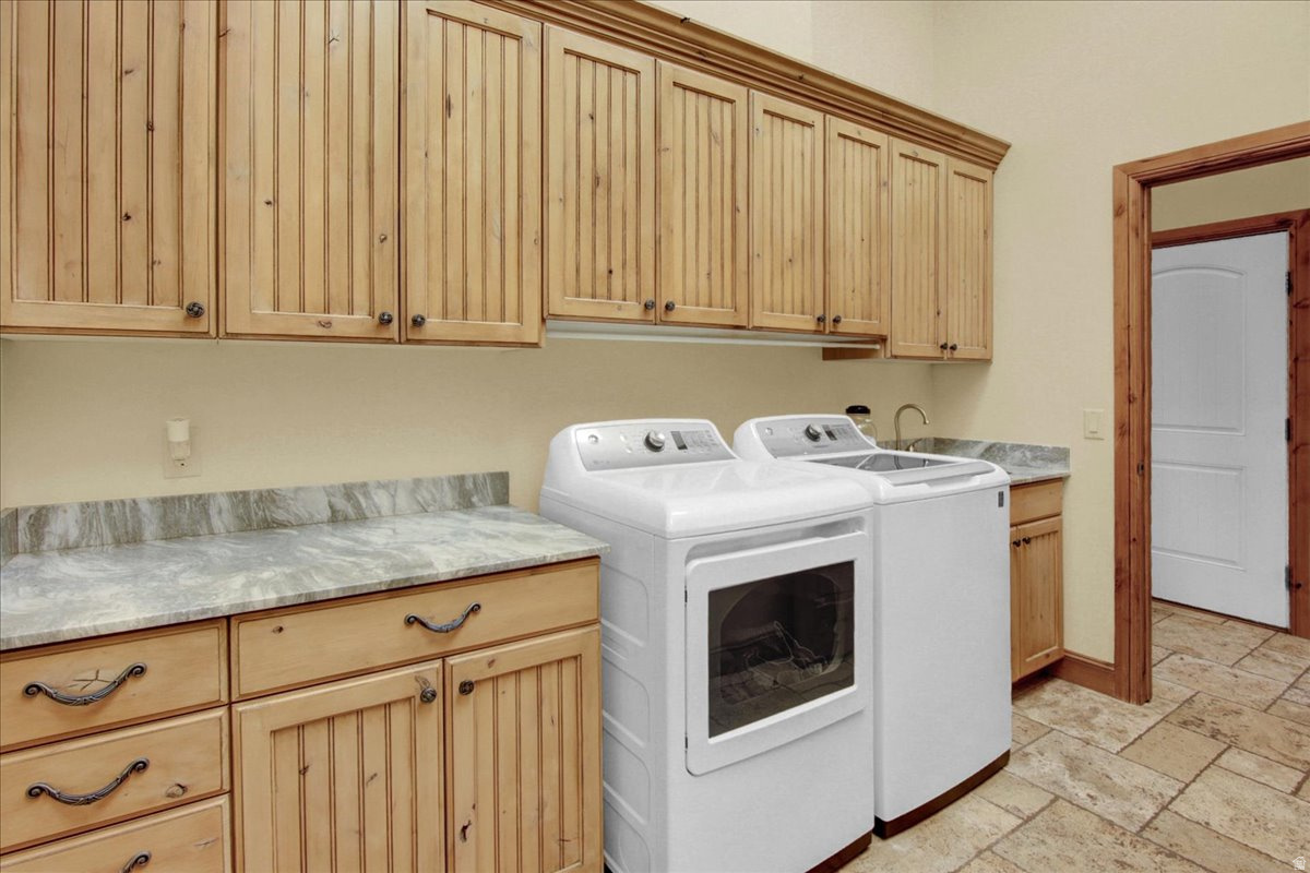 HARDSCRABBLE ESTATES - Residential