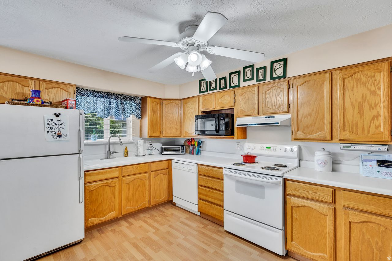 FAIRLANE HEIGHTS - Residential
