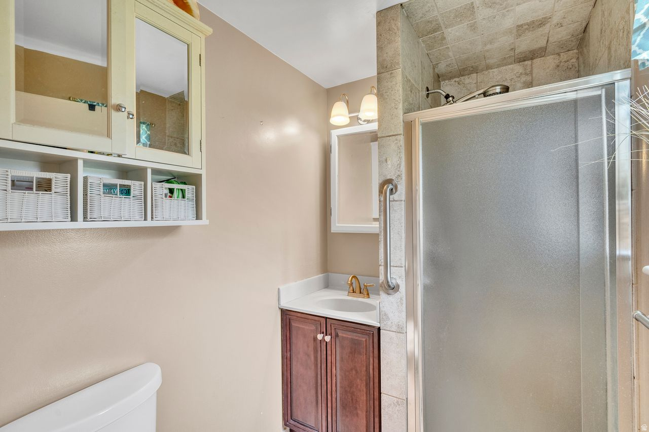 FAIRLANE HEIGHTS - Residential